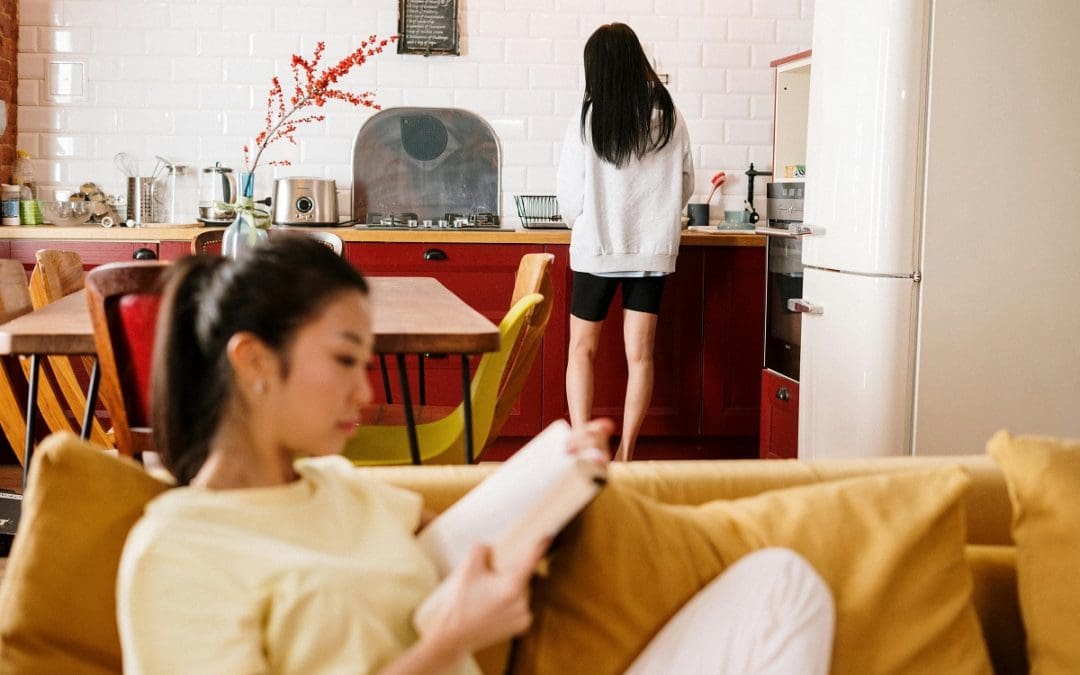 7 Tips for Surviving the Roommate From Hell